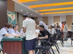 港·文明丨百合社区：共建赋能“新”关怀，防暑